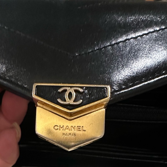 CHANEL CC Lambskin Leather Chevron Flap Wallet - Picture 2 of 7